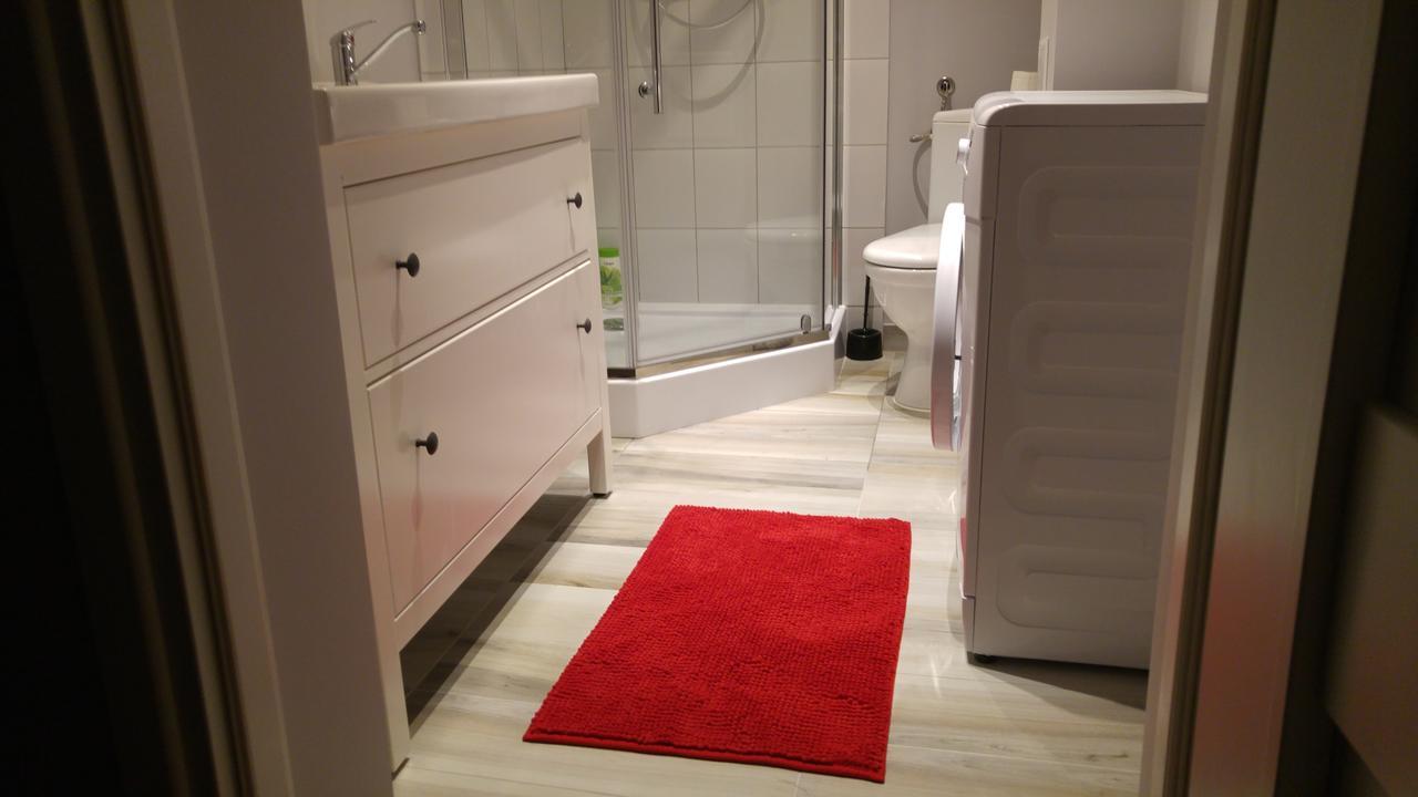 Rent0Nline Niepodleglosci Rooms Metro Warsaw Exterior photo