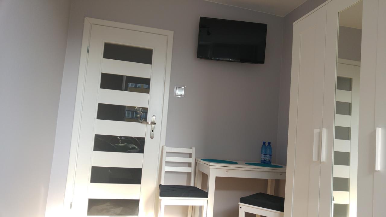 Rent0Nline Niepodleglosci Rooms Metro Warsaw Exterior photo