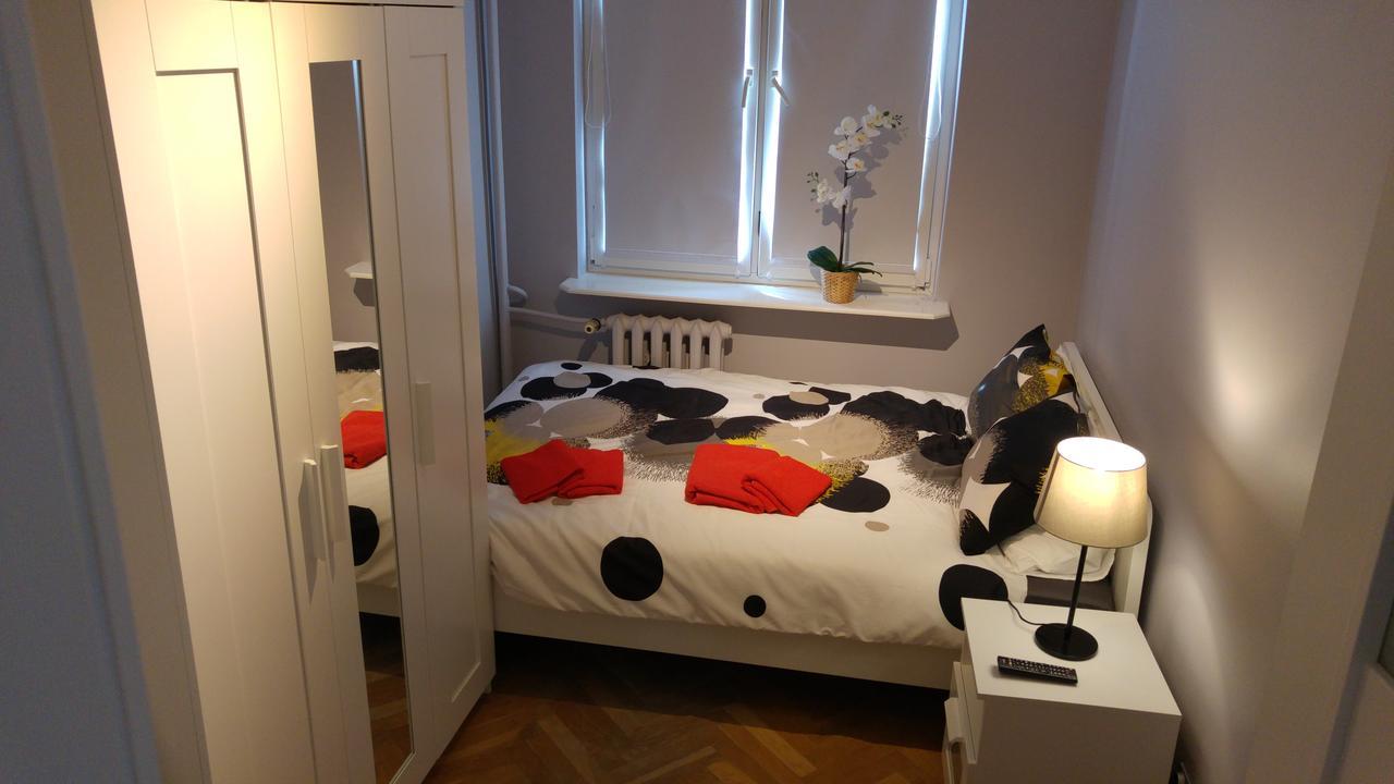 Rent0Nline Niepodleglosci Rooms Metro Warsaw Exterior photo